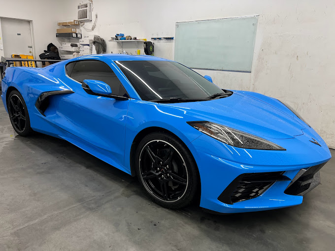 Car12-Corvette