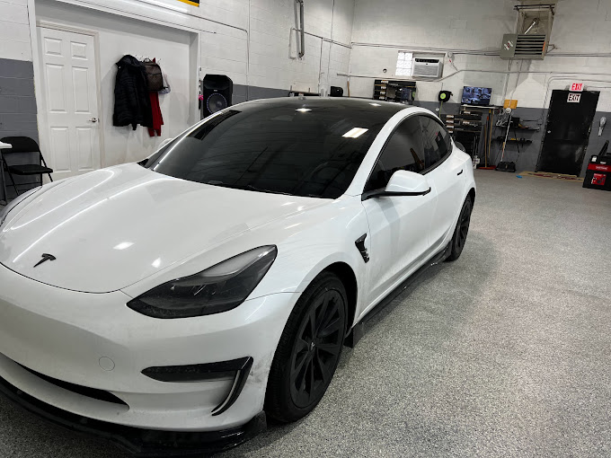 Car4-Tesla